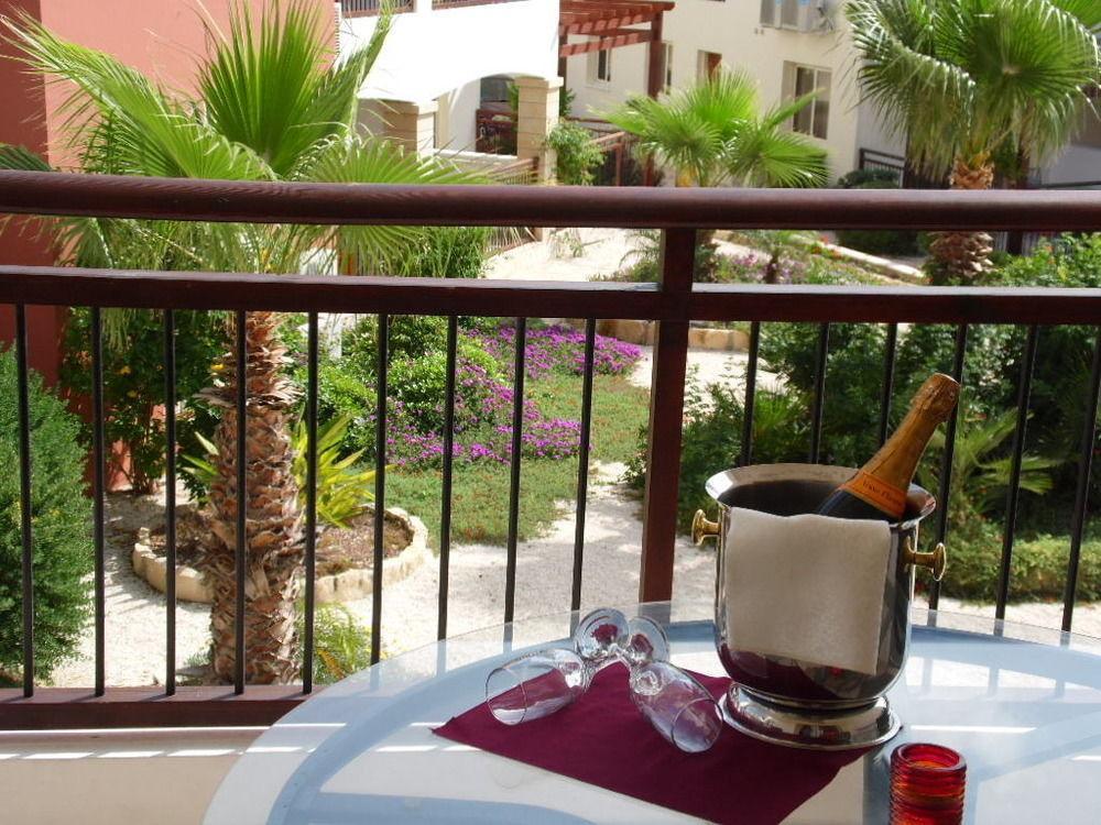Adriana Holiday Resort Pafos Exterior foto